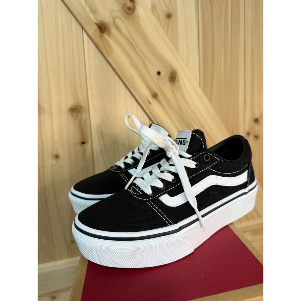 Vans Ward Platform Kids Sneakers Black White Canvas- Size 1.0